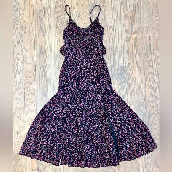 Dresses & Skirts - Common Collection Floral Forest Berry Maxi Dress with Flutter Detail Size Small